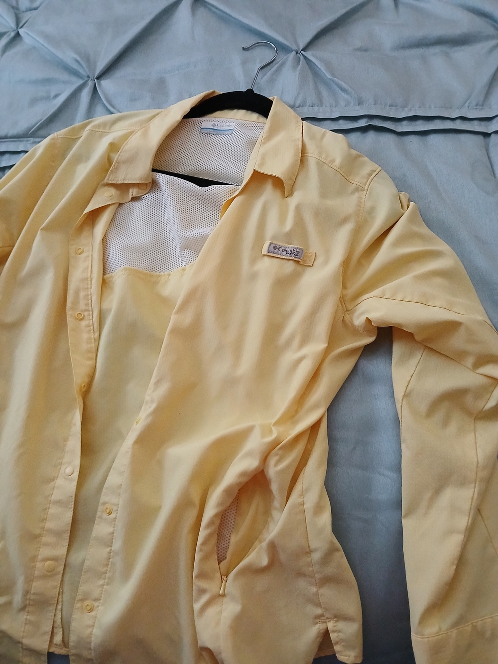 Columbia Womens Pale Yellow Button-Down Outdoor Shirt